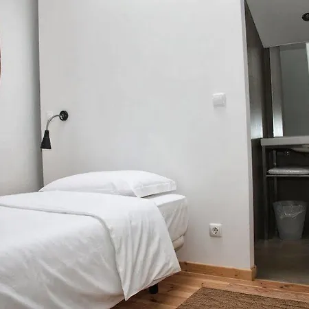 Hotel Moinhos Da Gozundeira - Casa No Campo 3*